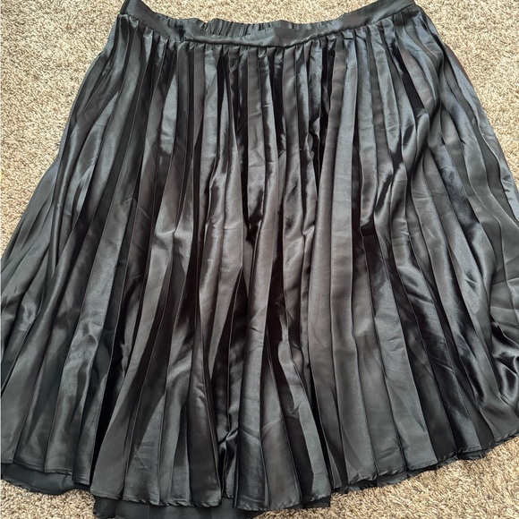 Satin Black Skirt - Picture 1 of 1